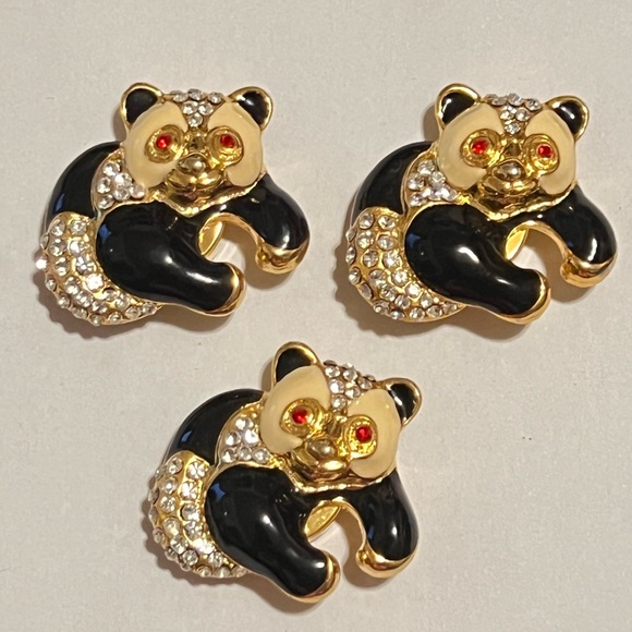 Rhinestone big size Panda button holder - Picture 1 of 4